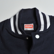 Étiquette originale du sweat-shirt FDM de l'université